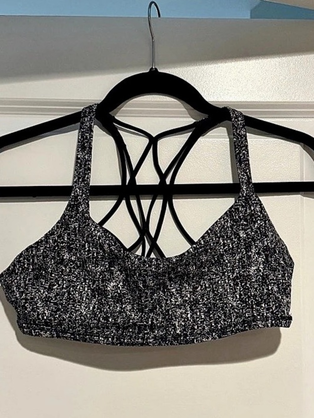 Lululemon Free to Be Wild Bra Black Strappy Sports Bra. Size 6
